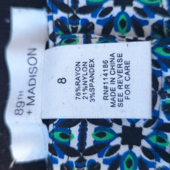 Patterned Capris - Picture 4 of 7